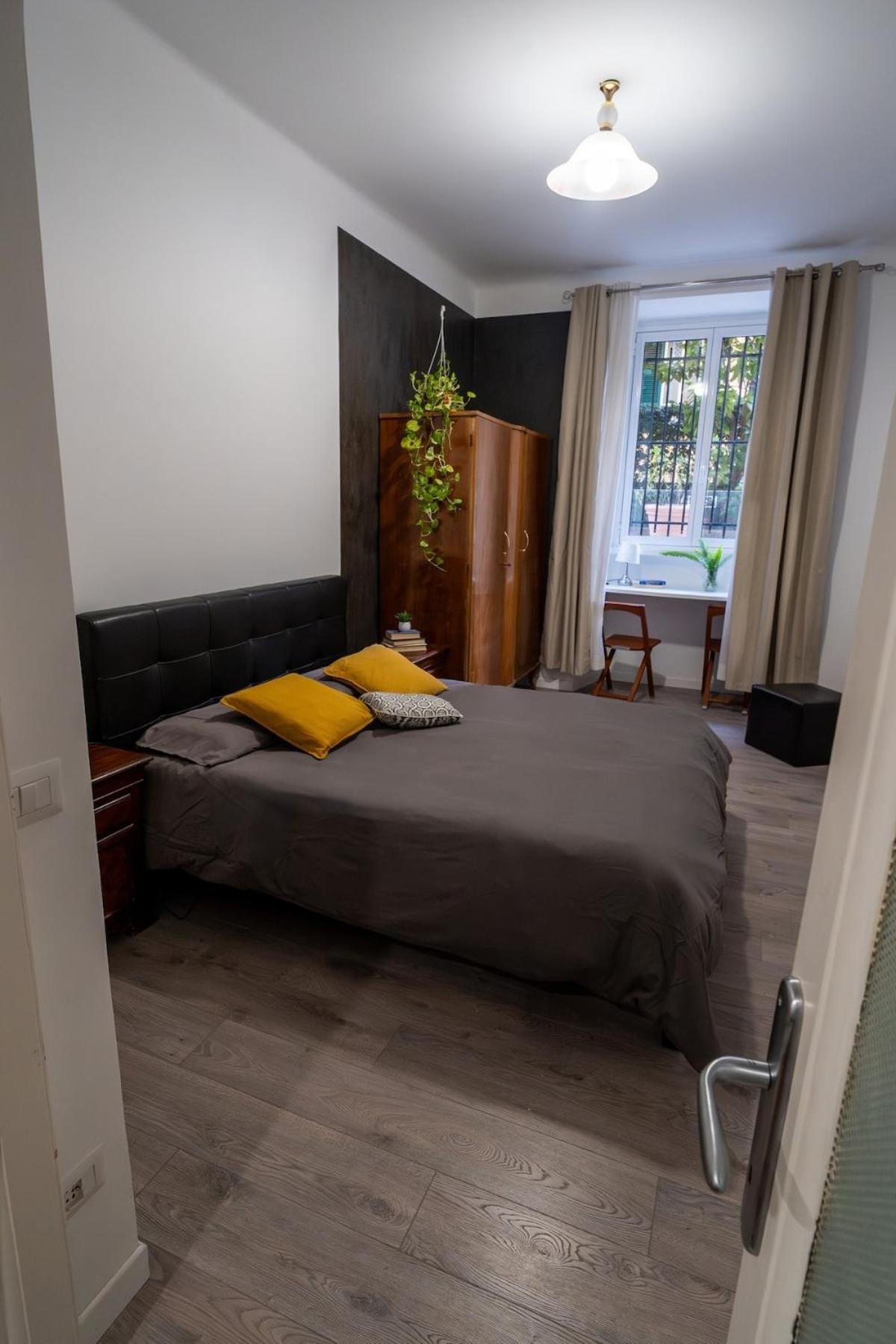 Britannia 36 Apartment